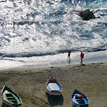 Carabeo Vista Mar Апартаменти *
