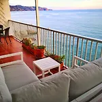 Carabeo Vista Mar Апартаменти *